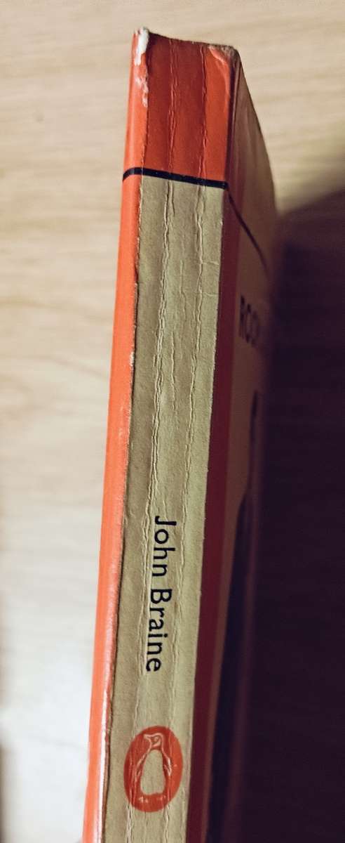 Room at the Top - John Braine - Softcover - 235 pages - A Penguin Classic