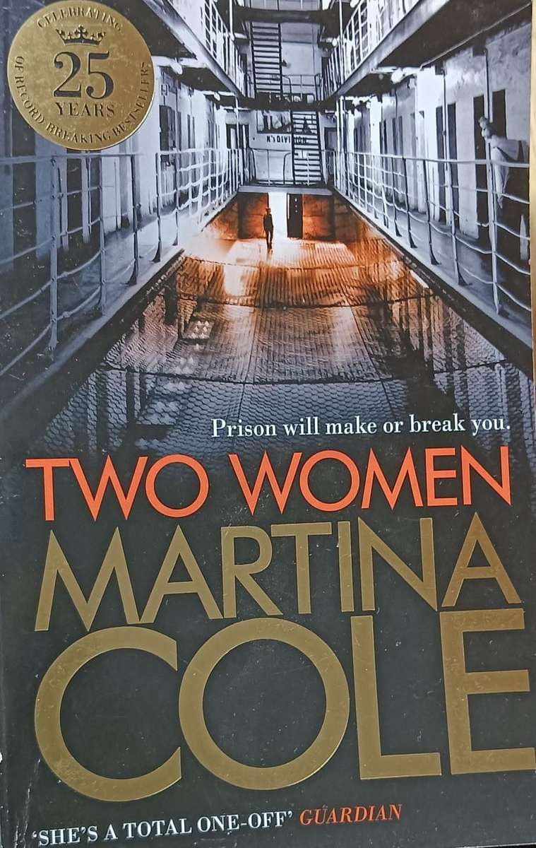 Two Women - Martina Cole - Hardcover - 552 pages