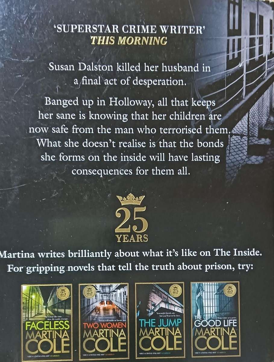 Two Women - Martina Cole - Hardcover - 552 pages