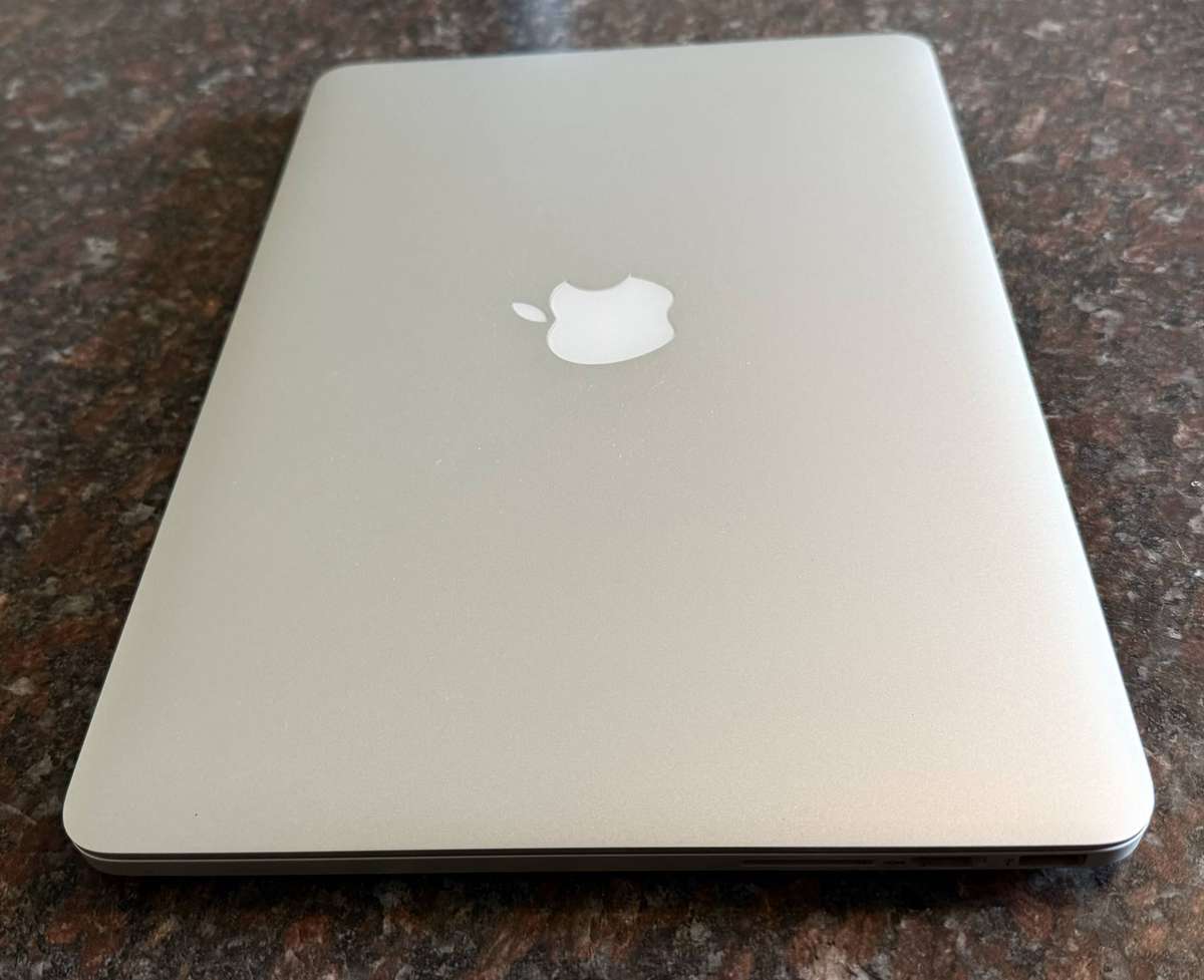 MacBook Pro Retina 13 (Mid 2014) 2.8GHz i5 / 8GB RAM / 500GB SSD, Excellent Condition