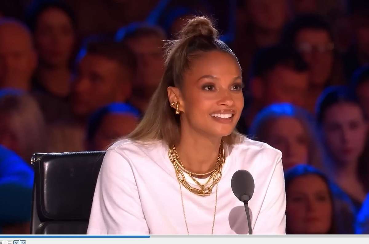 9k / 9ct rose gold paper clip BRACELET: 2mm wide, 19cm