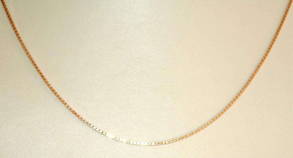 9k / 9ct gold box link CHAIN: 0.95mm wide, 45cm