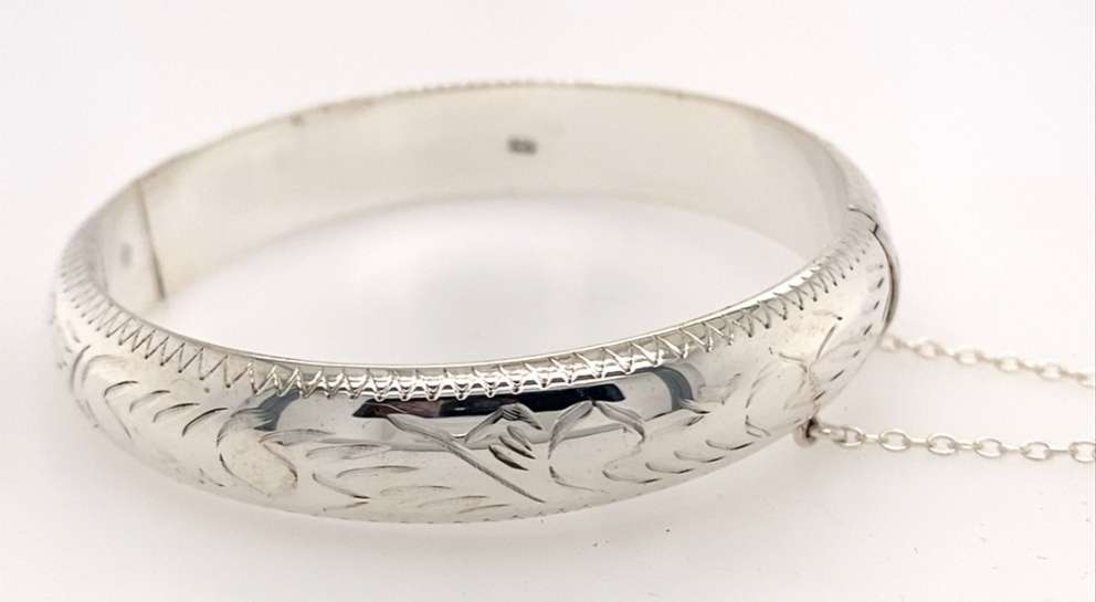 Engraved Snap Bangle: 11mm wide, sterling silver, 60mm interior  BROAD & BOLD