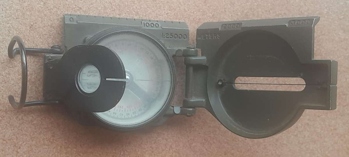 U.S. ARMY VIETNAM COMPASS