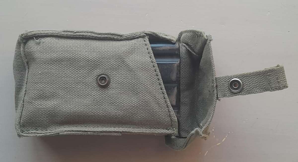 FN/R1 RIFLE MAGAZINES X 2 **Incl. Pouch**