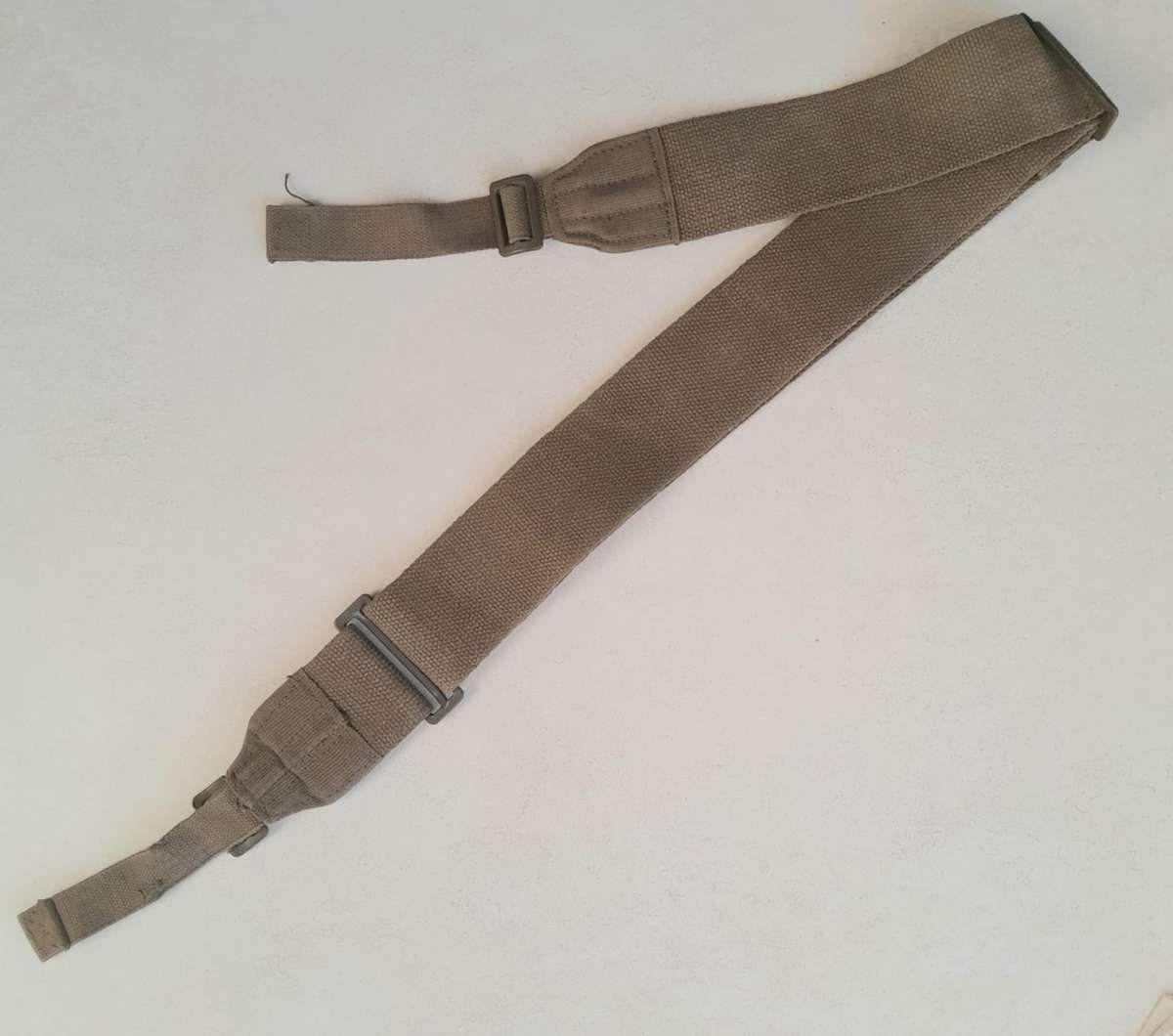 R4  RIFLE SLING (3)