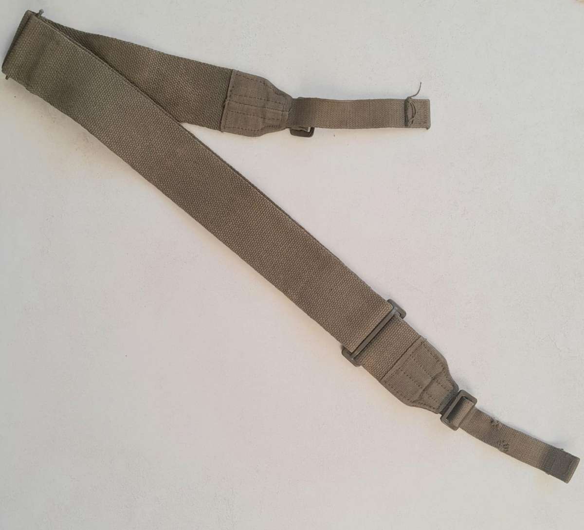 R4  RIFLE SLING (3)
