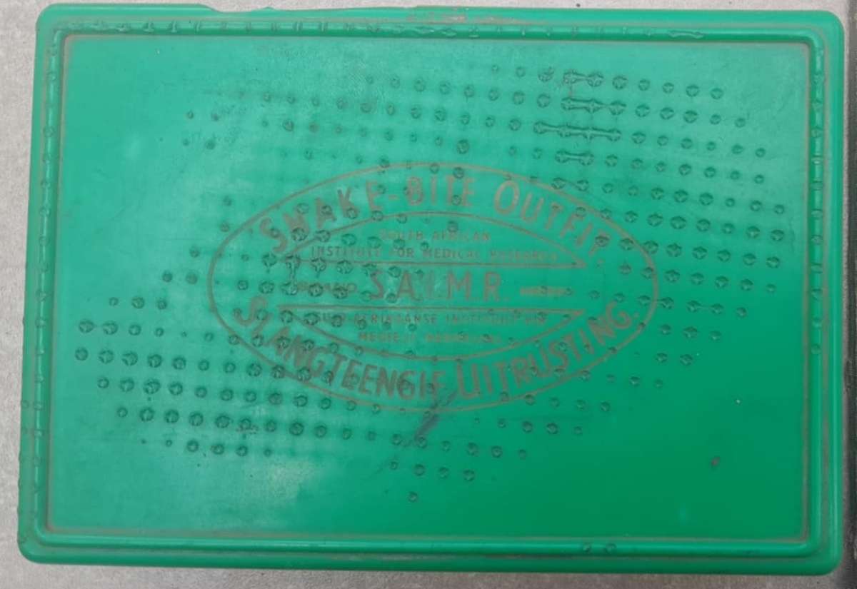 S.A. ARMY SNAKE BITE KIT  **Scarce**