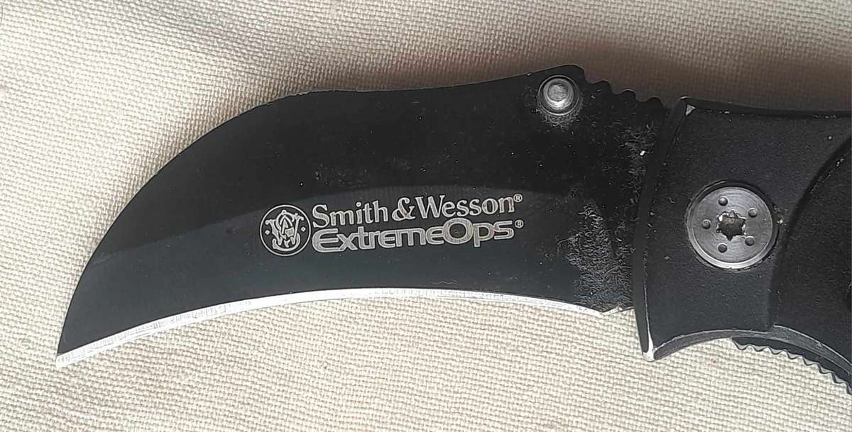 "SMITH & WESSON" Extreme Ops Karambit