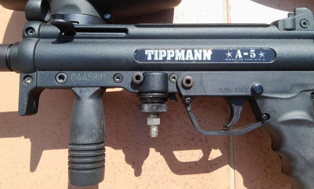 TIPPMANN PAINTBALL RIFLE + COMPLETE KIT with many extras
