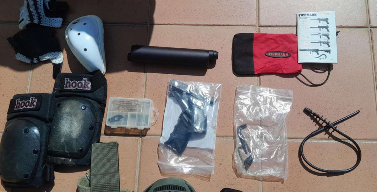 TIPPMANN PAINTBALL RIFLE + COMPLETE KIT with many extras