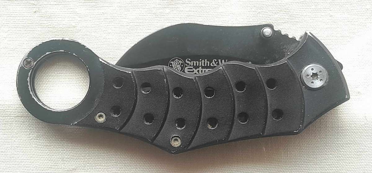 "SMITH & WESSON" Extreme Ops Karambit