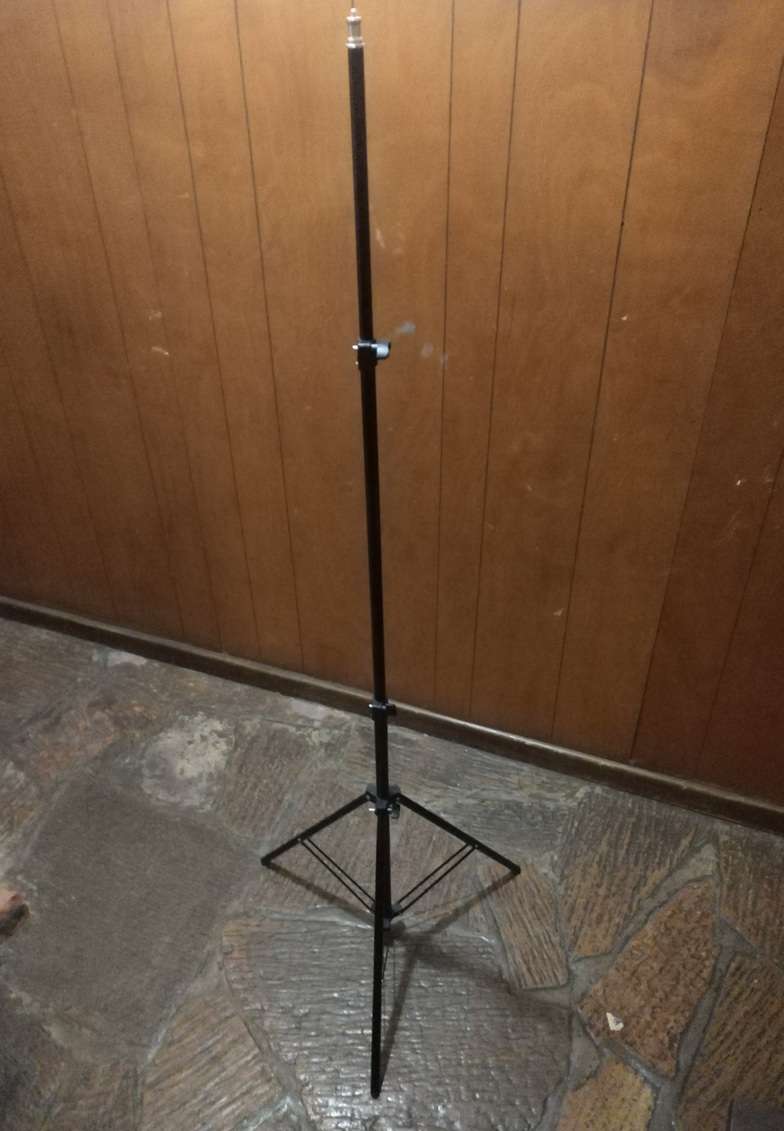 Lightweight Tripod for Streaming