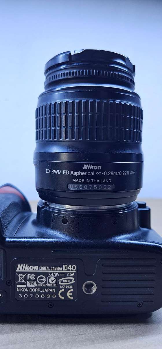 Nikon D40 Digital Camera