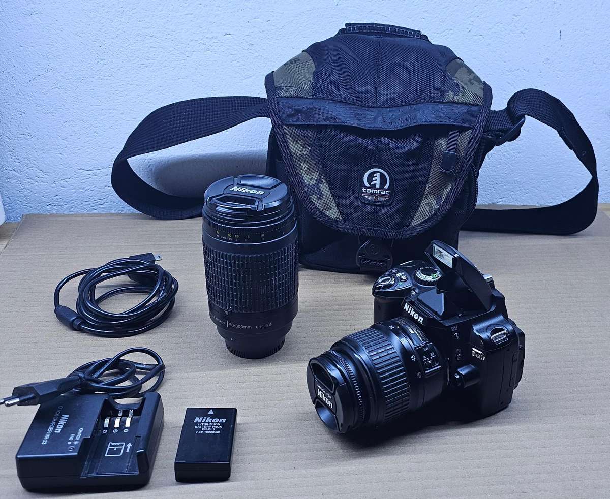 Nikon D40 Digital Camera