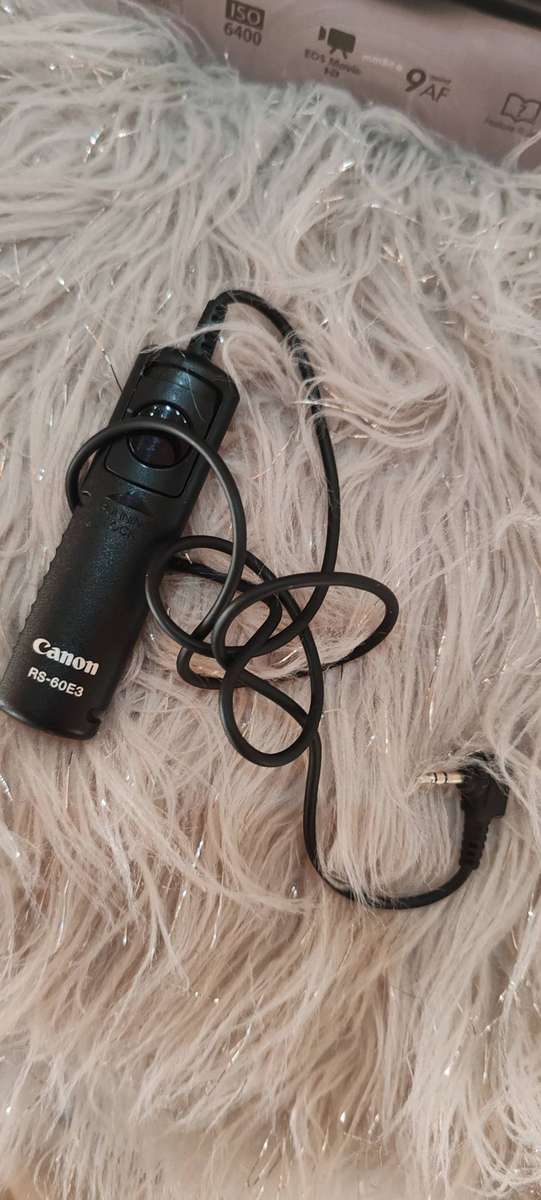 Canon EOS 1100D with 18-55mm and 55-250mm Image Stabilizer Zoom lens with Canon RS-60 E3 Remote