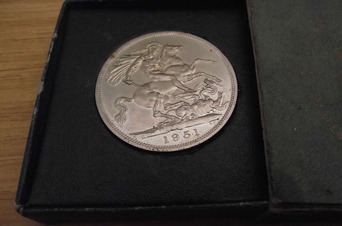 BRITISH : 1951 : 5 Shilling in Presentation Box : FESTIVAL OF BRITAIN