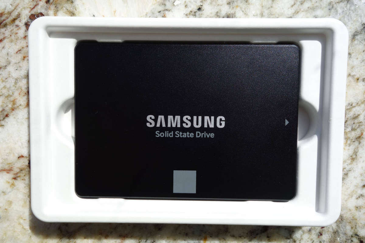 Samsung 870 EVO 1TB SATA III Solid State Drive (SSD)