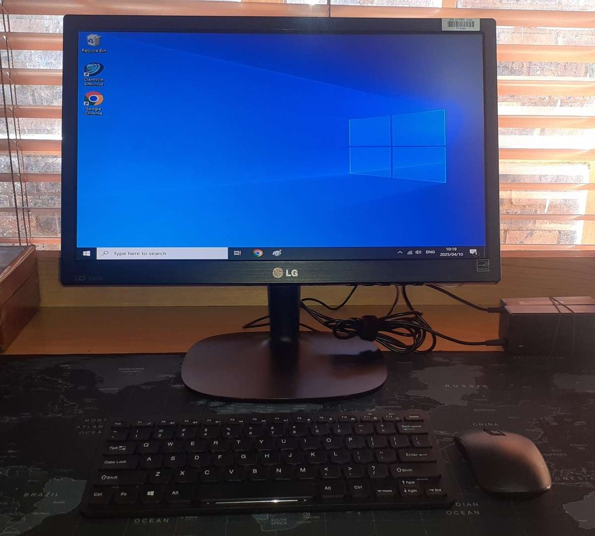 Centerm Thin Client Desktop Computer 8GB RAM 64GB SSD Intel Dual Core with Monitor, Keyboard, Mouse