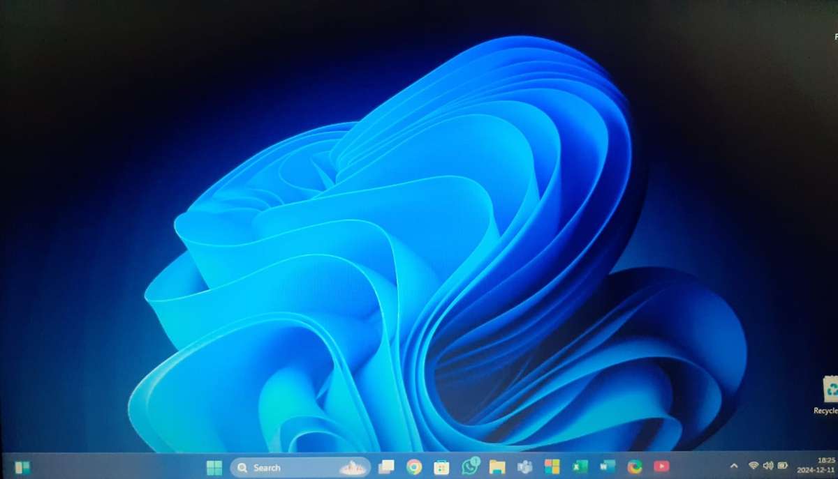 DELL Latitute 3310 Intel Core i3 Laptop 16GB RAM DDR4 256GB SSD NVMe 64 Bit Windows 11 Pro