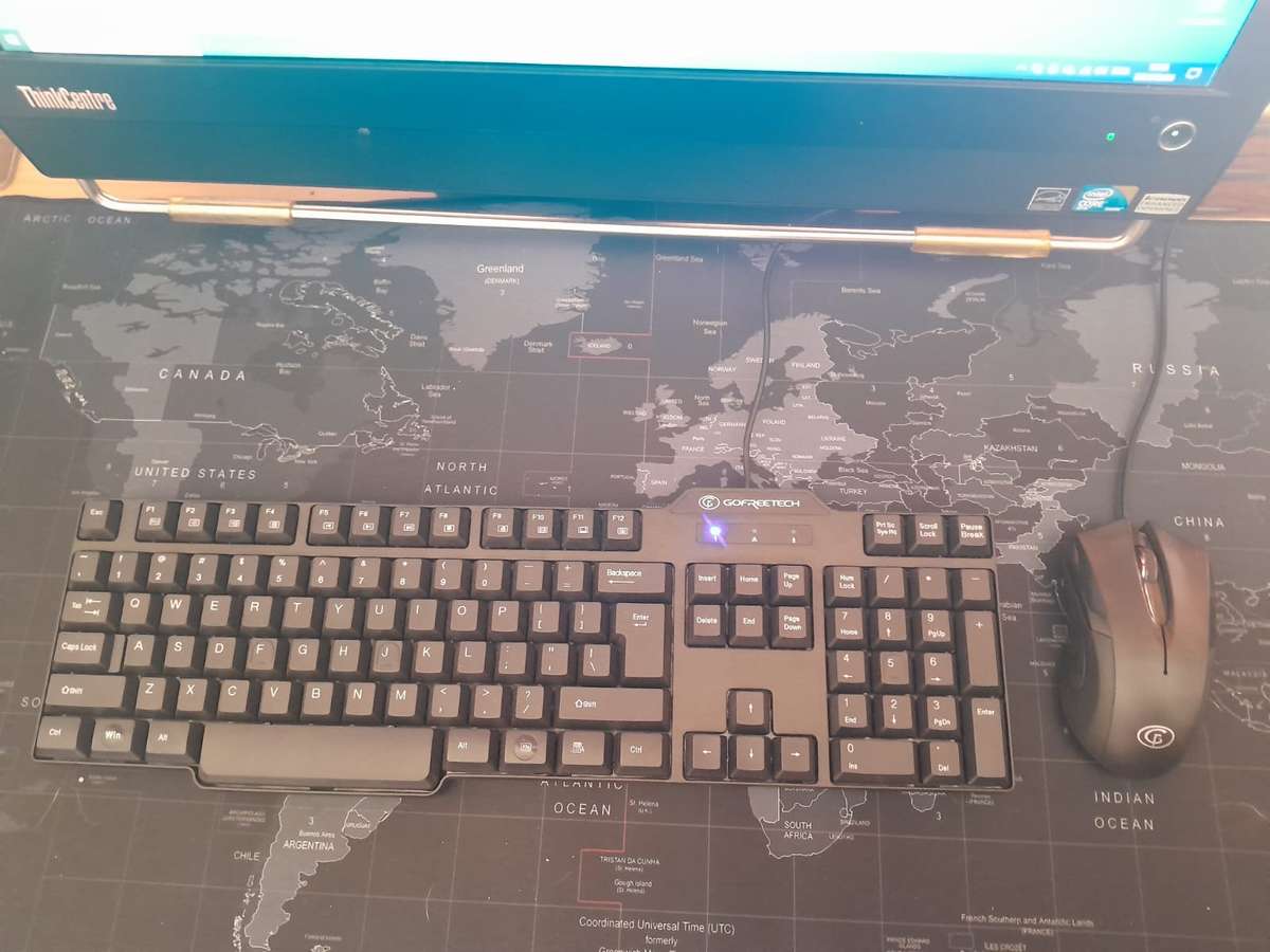 Lenovo All in One Desktop Intel(R) Core i5 CPU 3.20 GHz 4TH GEN Also Including 360W Invertor .