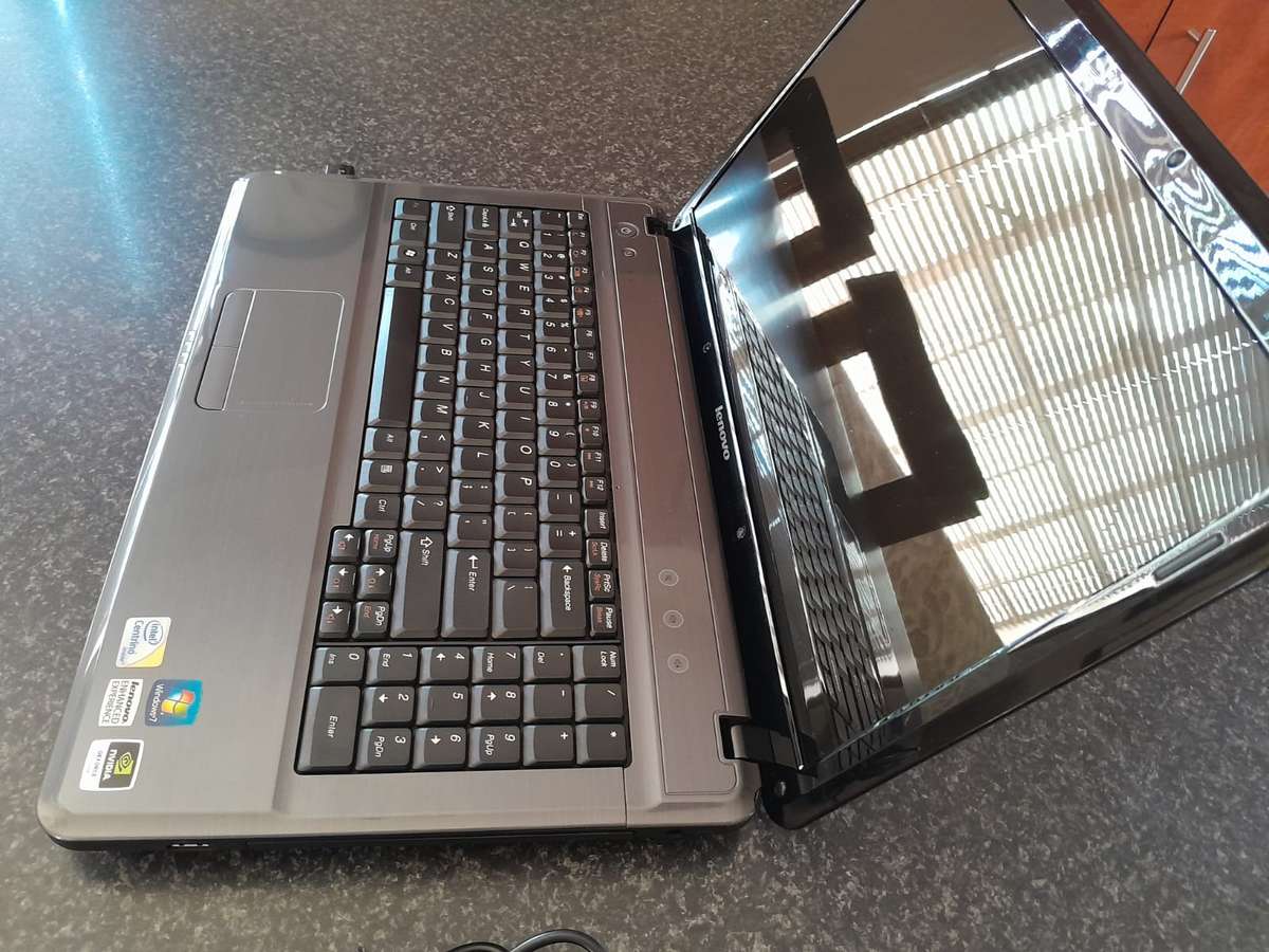 Lenovo G550 2 Intel.Core 2 DUO CPU 2.20GHz 8GB 64Bit