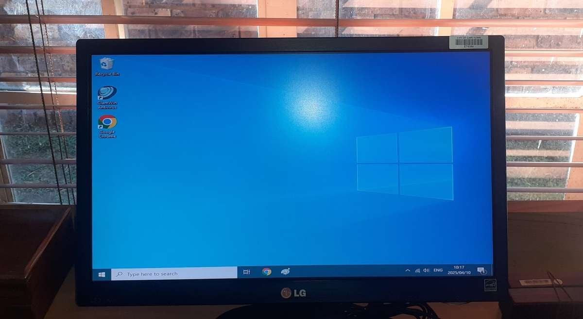 Centerm Thin Client Desktop Computer 8GB RAM 238GB SSD Intel Dual Core with Monitor Keyboard Mouse