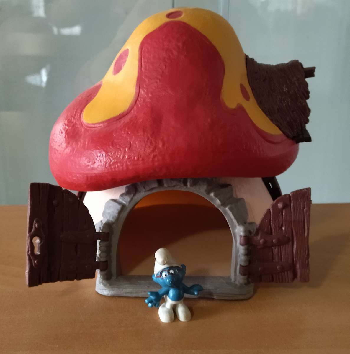 RARE LARGE SMURF HOUSE