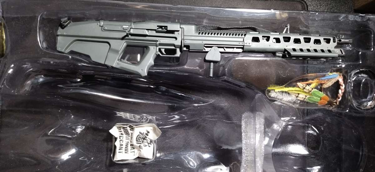 HOT TOYS AVATAR JAKE SULLEY