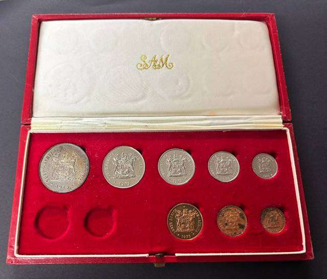 1973 Proof Set (No Gold) - Includes R1 Silver - in SA Mint Box.