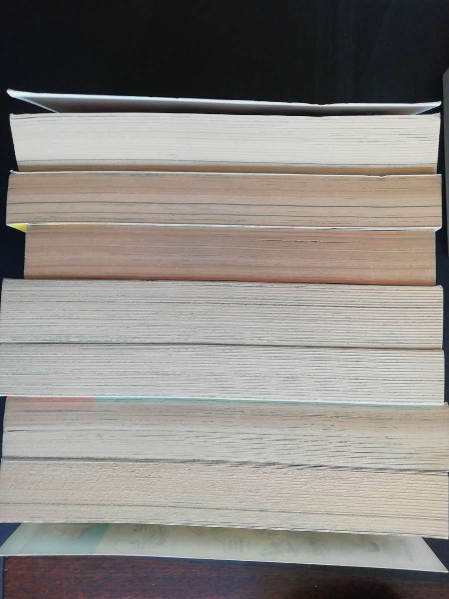 MIDDLE SCHOOL BOOKS / JAMES PATERSON (7 Volumes)