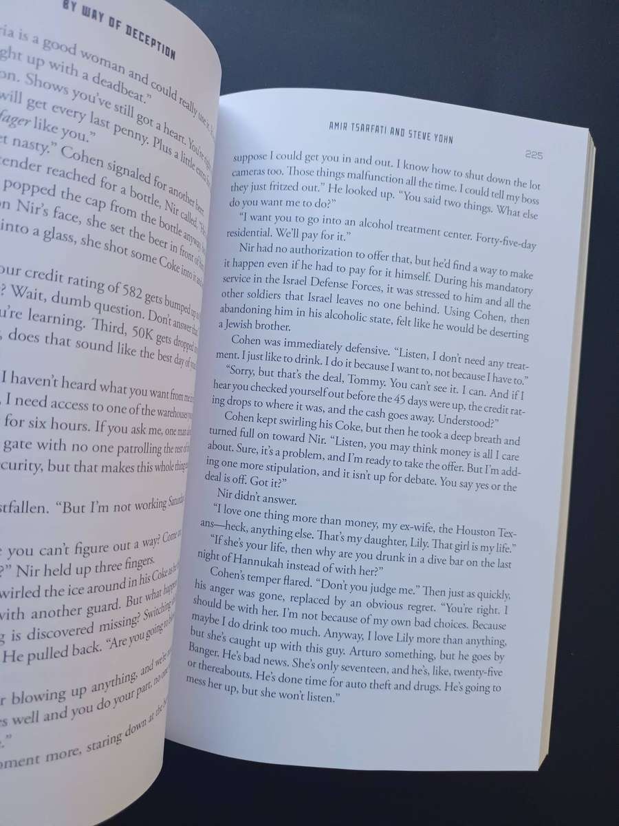 By Way of Deception Book / Amir Tsarfati and Steve Yohn