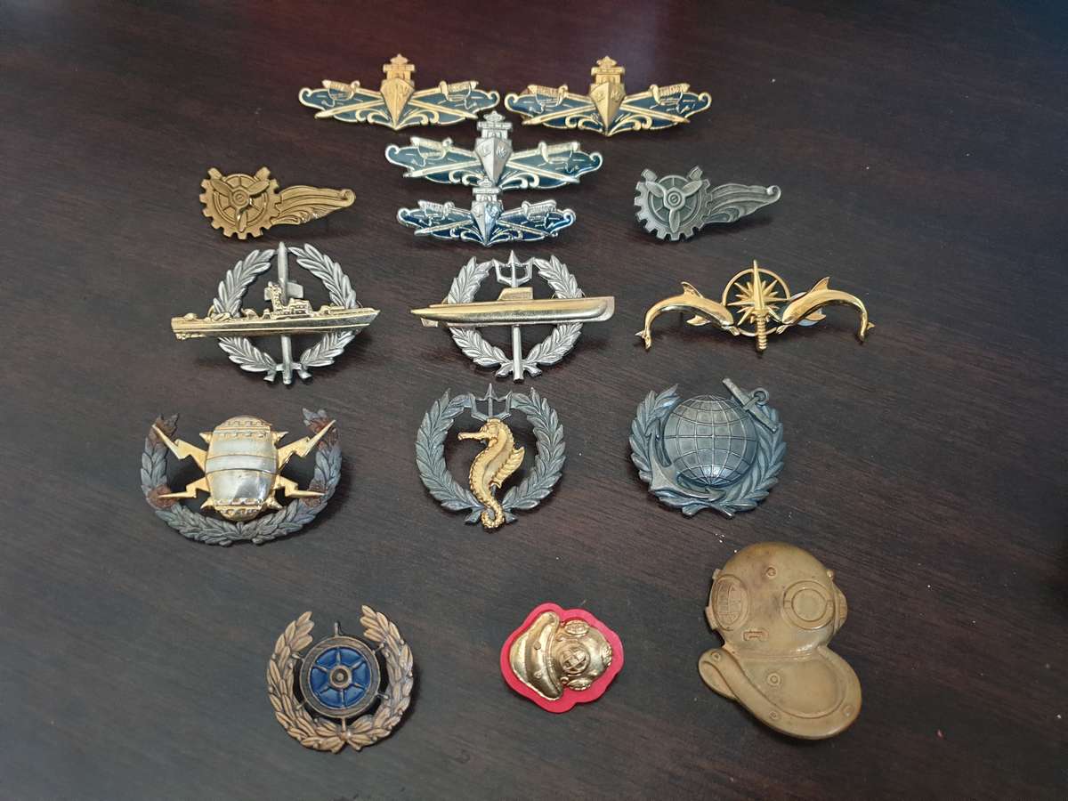 SA NAVY, COLLECTION OF QUALIFICATION BADGES.
