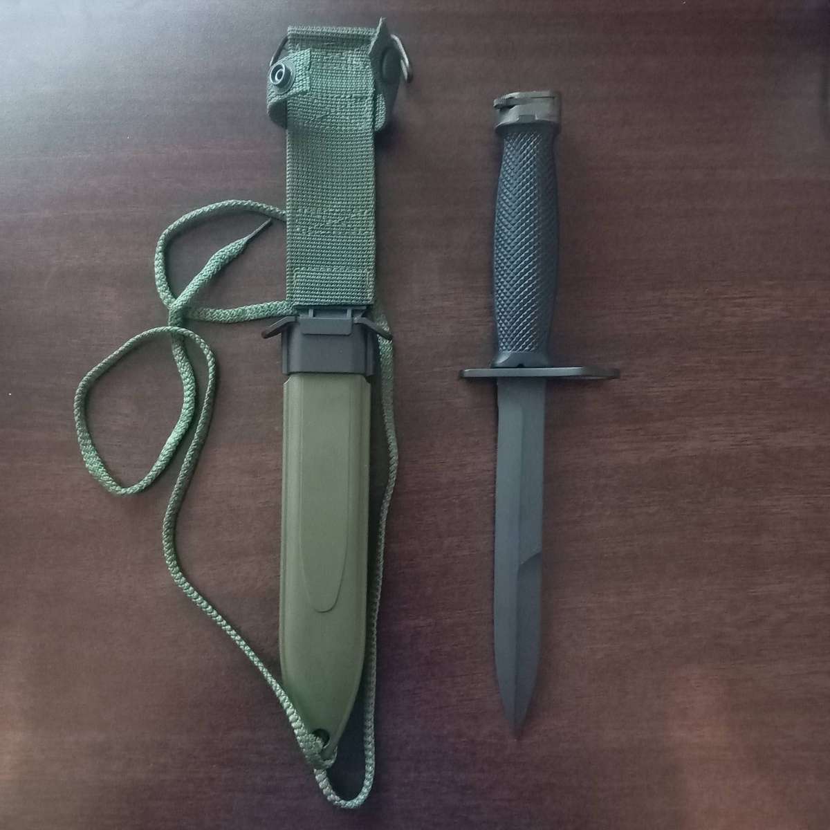 BAYONET USM7 & SCABBARD USM 8 A1