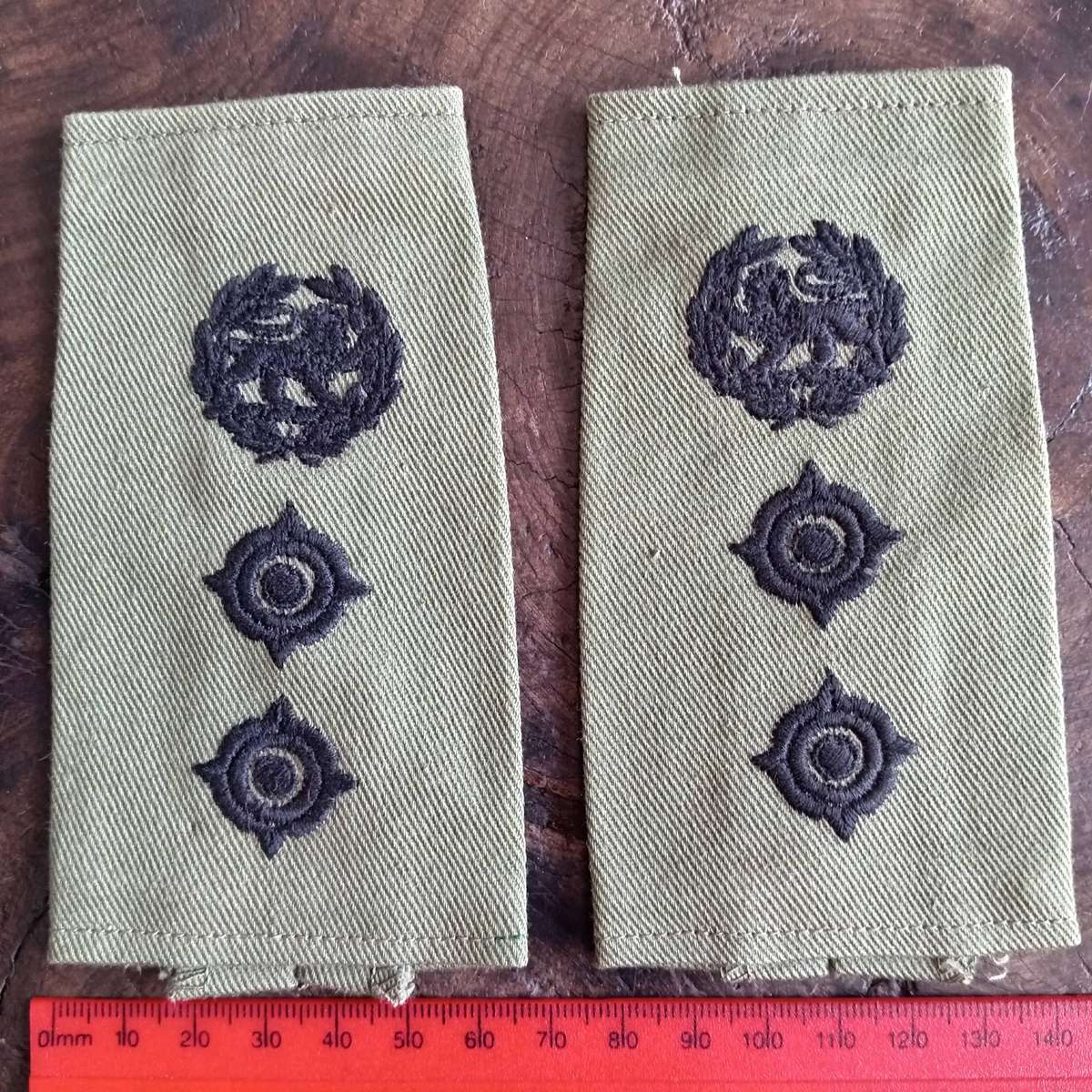 RHODESIA ARMY,  COLONEL SLIP-ON RANKS