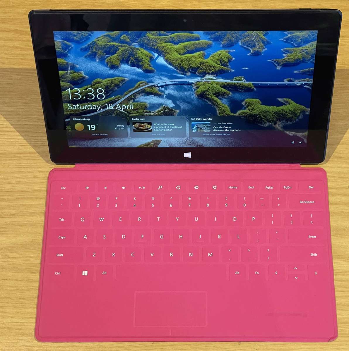 Microsoft Surface Pro (Model 1514)