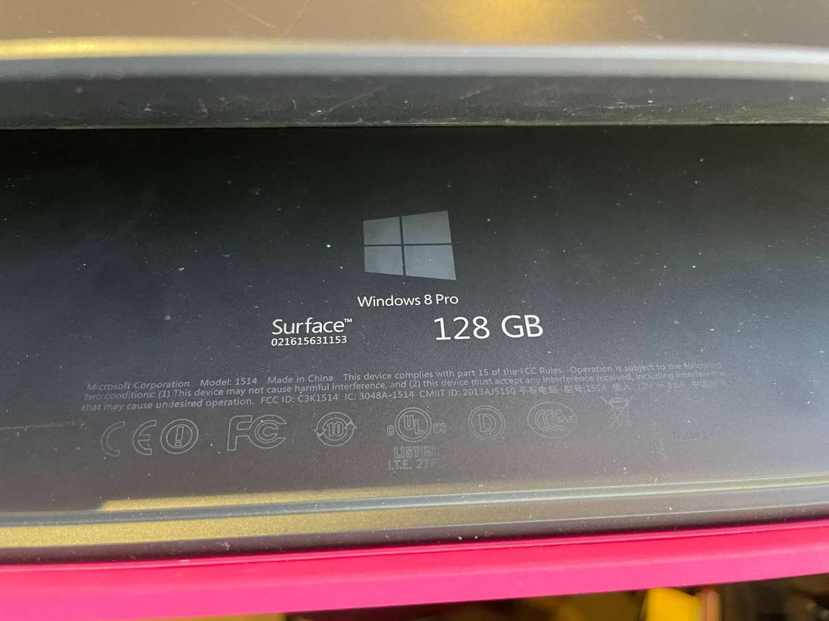 Microsoft Surface Pro (Model 1514)