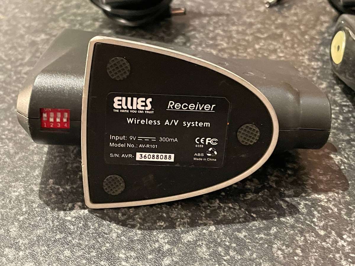 Ellies Wireless AV system