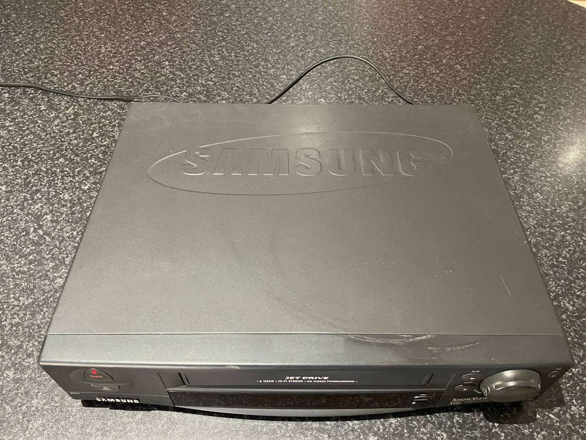 Samsung Stereo VHS recorder (No remote)