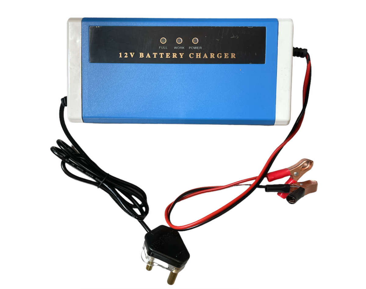 Blue & White 12v Battery Challenger 10a