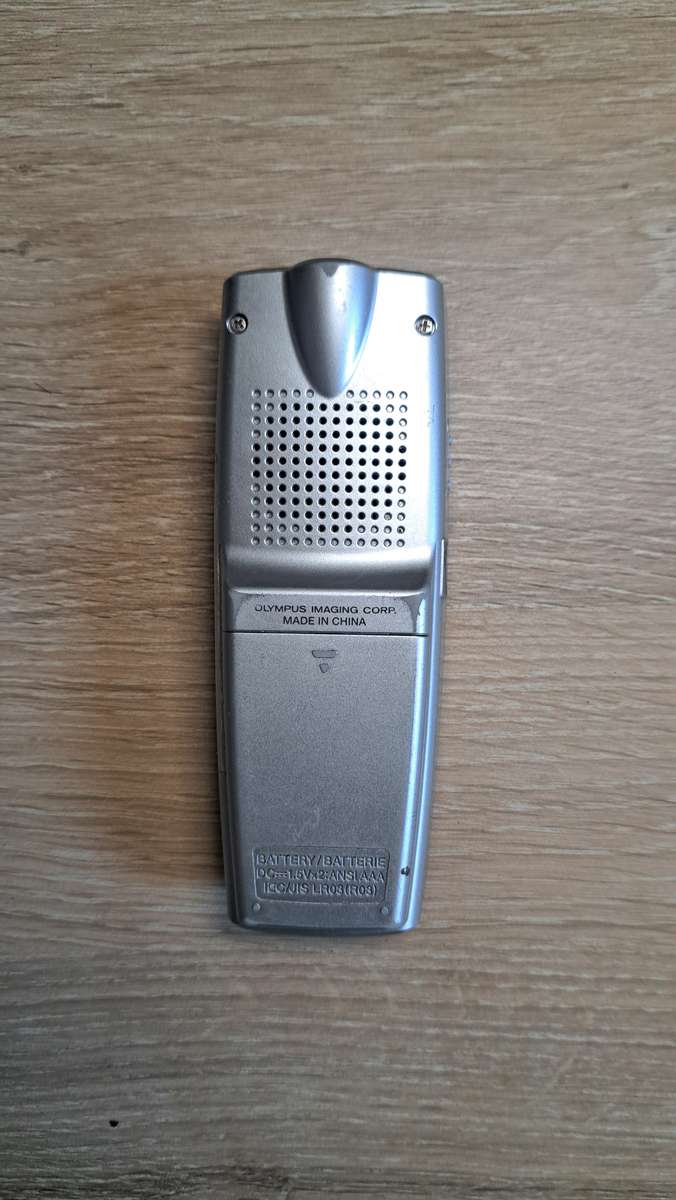 Olympus VN-2100 Digital Voice Recorder Black/Silver