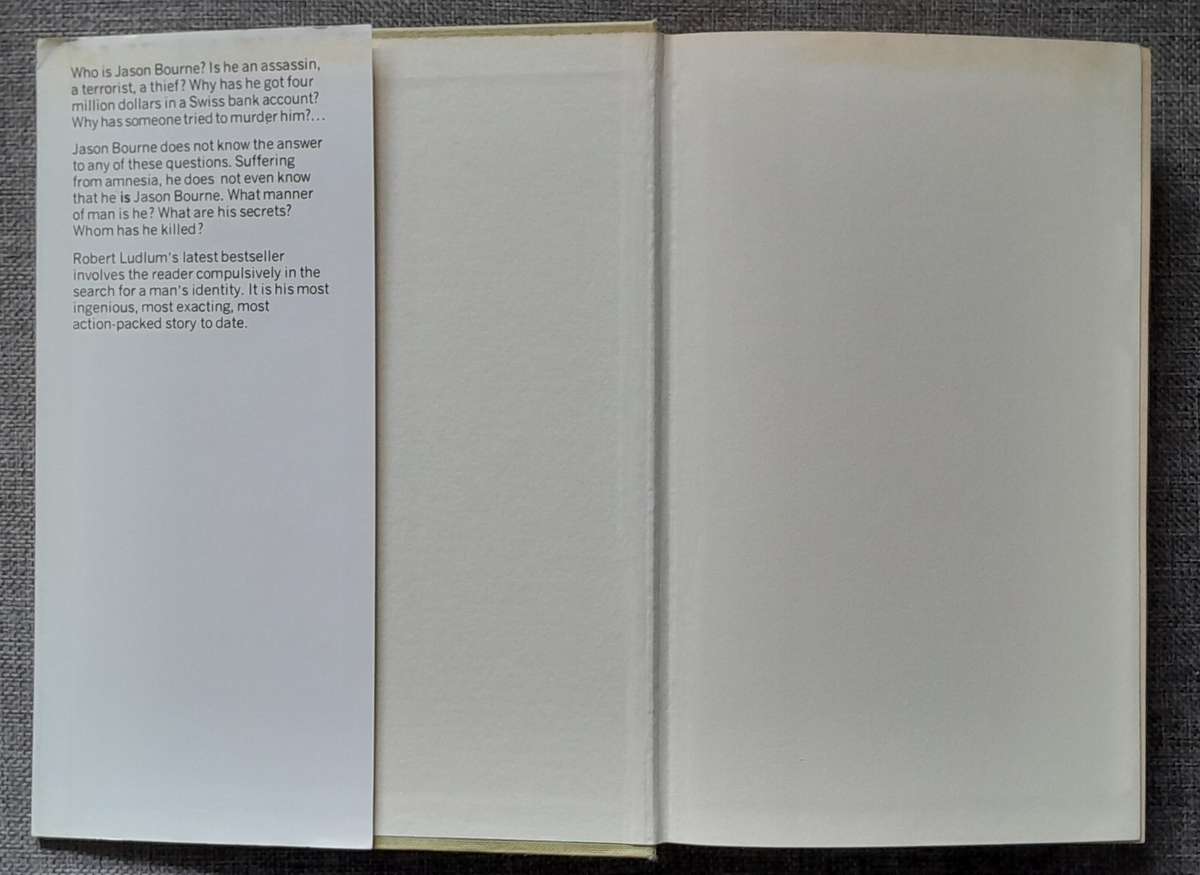 The Bourne Identity - Robert Ludlum (Hardcover)