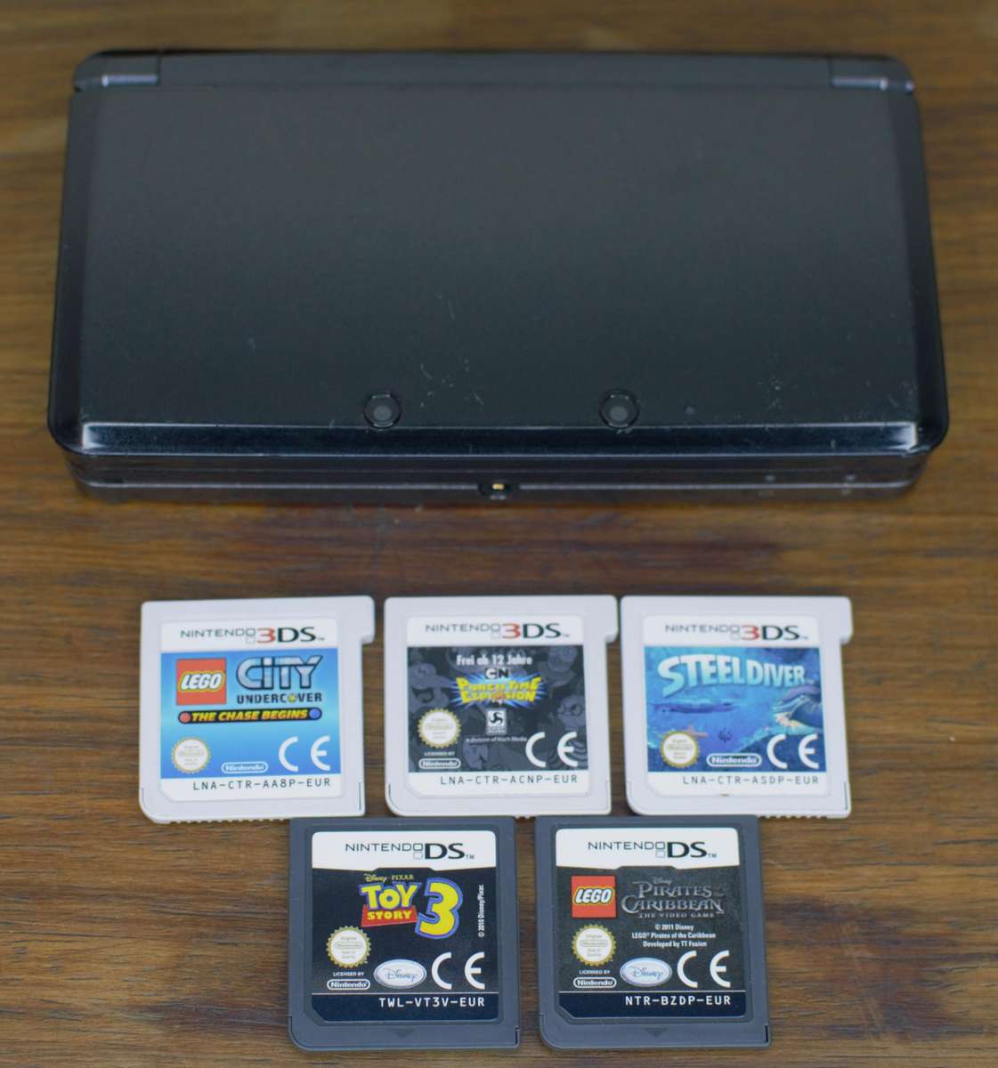 Nintendo 3DS Console + Game Bundle+