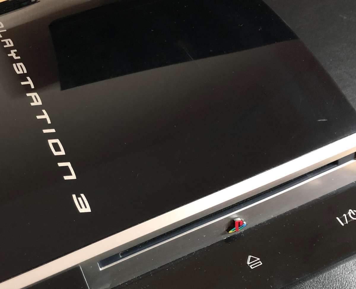 PlayStation 3 80GB Console + Game Bundle