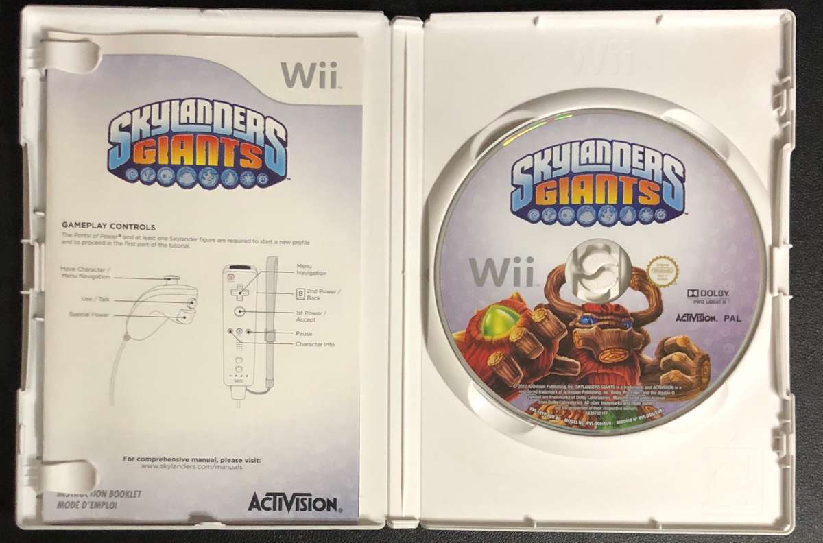 Skylanders: Giants Figure + Wii Mini Console Bundle