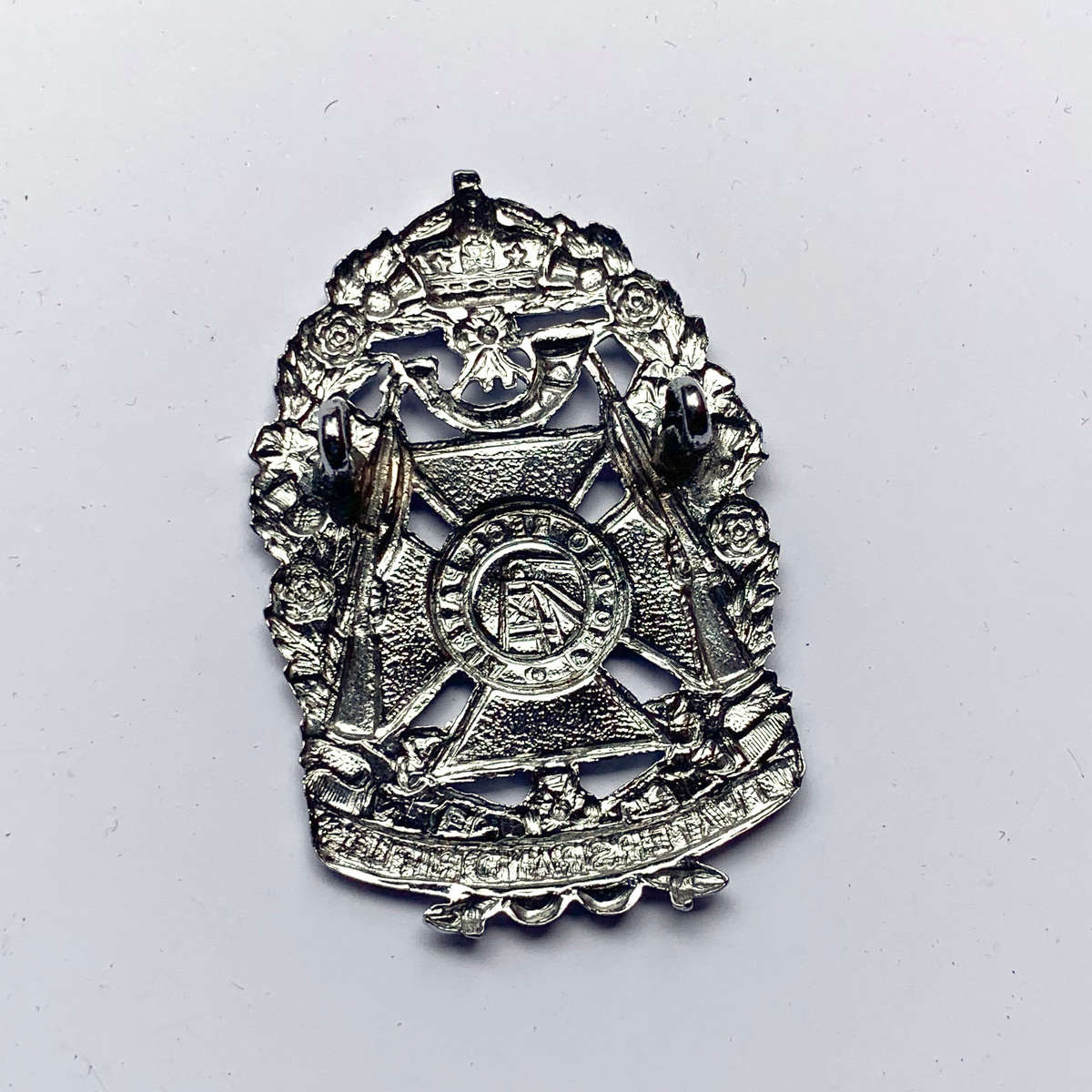 Wits Rifles - chrome cap/beret badge with KC