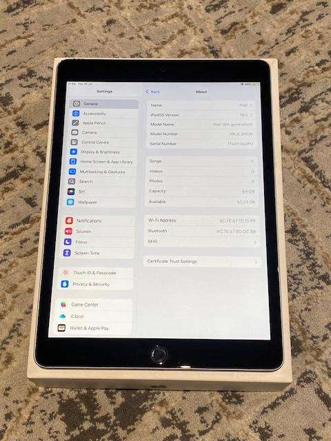 ***Apple iPad 9th Gen 64 gig wifi***Excellent condition