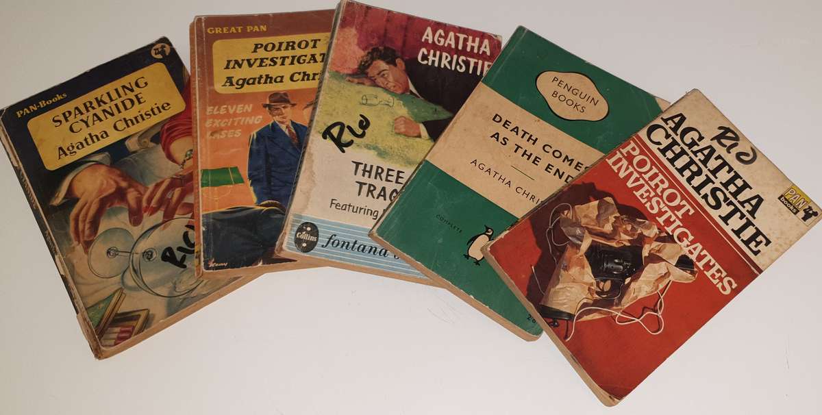 5 x Agatha Christie P/B books, all in one lot.
