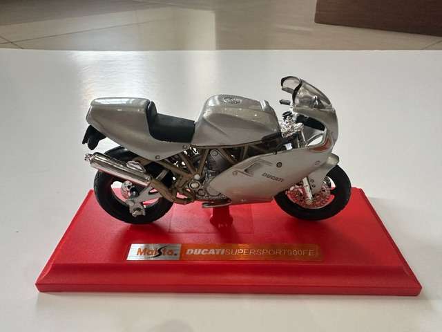 Maisto Ducati Supersport 900FE