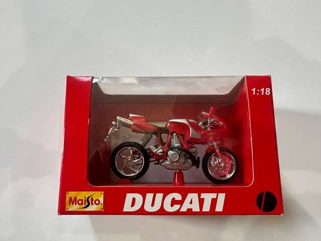 Maisto Ducati MH900E